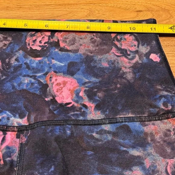 Lululemon Moody Mirage Blue Deep Navy Boogie Short Roll Down - Picture 5 of 6